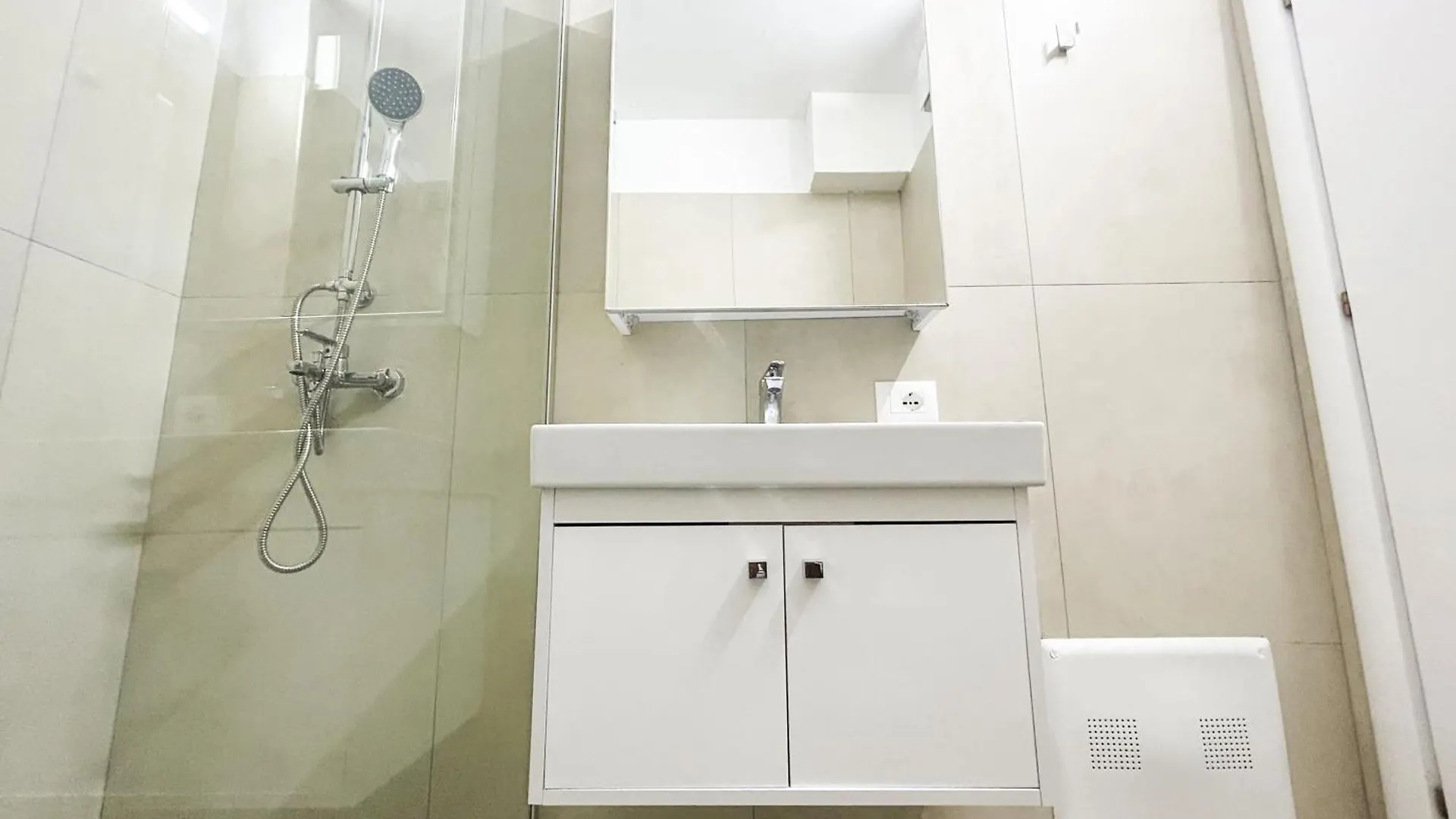Magical 1063 Apartamento Golem  0*, Golem (Tirana)